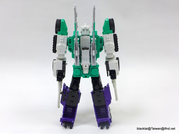 Generations Titans Return Sixshot   In Hand Photos Of Wave 3 Leader Class Figure  (45 of 89)